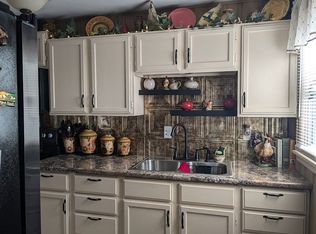 726 S Franklin St, Oakland City, IN 47660