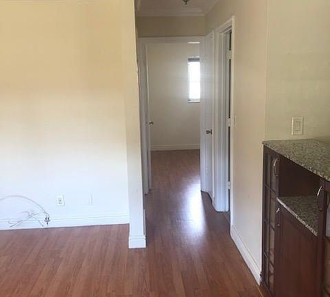 4th image of 5174 NE 6th Ave APT 521