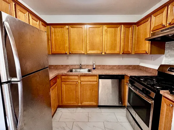 3227 Philip Ave APT 3, Bronx, NY 10465