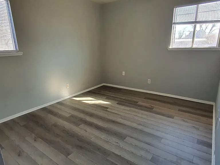 2791 Oxford Ave — Photo 29