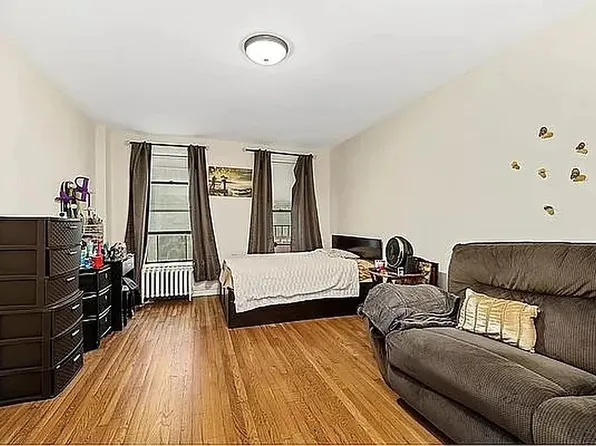 242 East 87th Street image 1 of 3