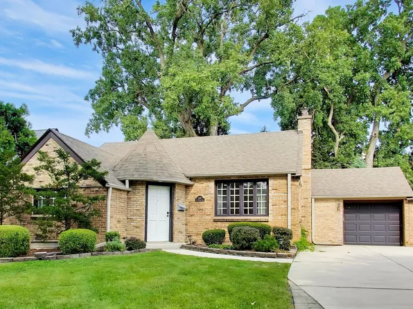427 S Western Ave, Park Ridge, IL 60068