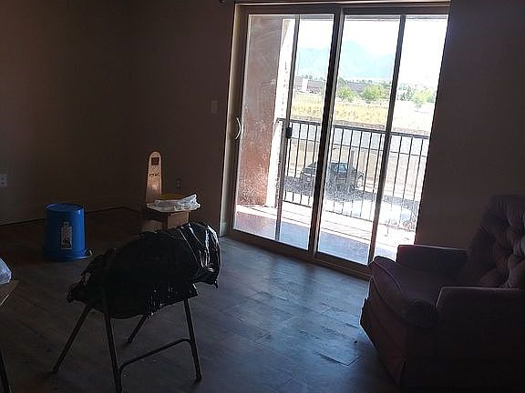 Sliding glass doors frontrm