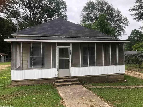 213 Saint Paul St, Warren, AR 71671