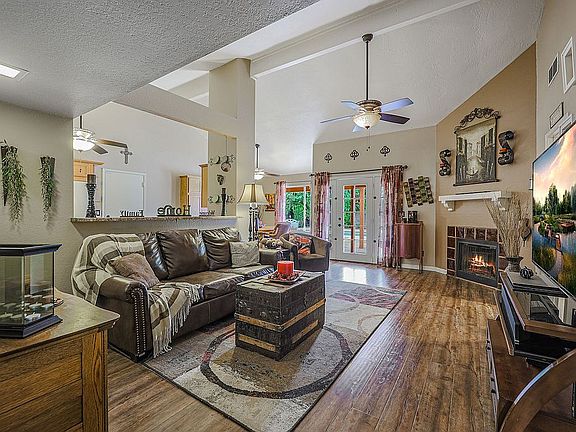 5th image of 5222 W Voltaire Dr