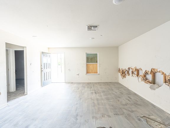 5th image of 1007 YUCCA ST