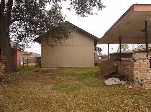 4th image of 4700 Corinne St