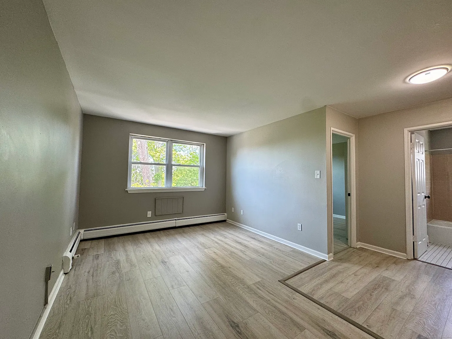1 bed, 1.0 bath, 550 sqft, $1,450 — Photo 2
