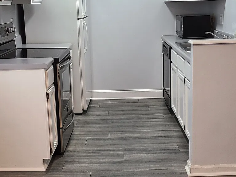 9037 Fountain Brook Ln — Photo 5