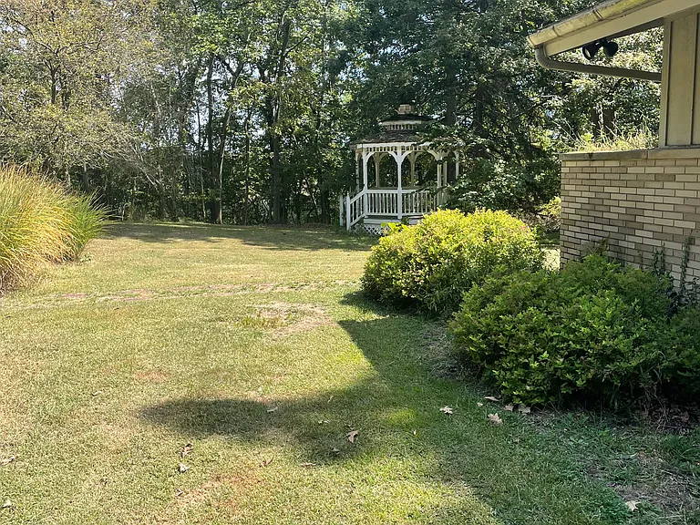 Summit Ridge Ln NE — Photo 2