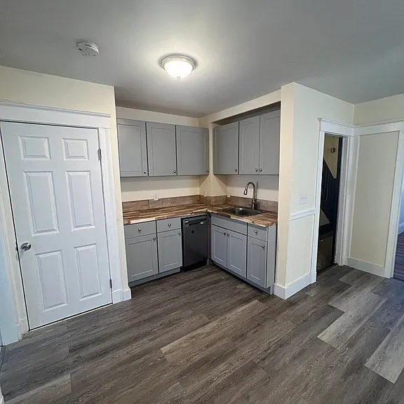 16 Park St #1 — Photo 4