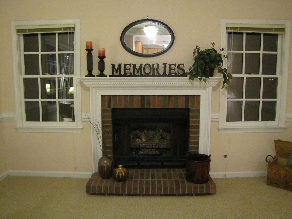 2nd image of 410 Coach Hovis Dr