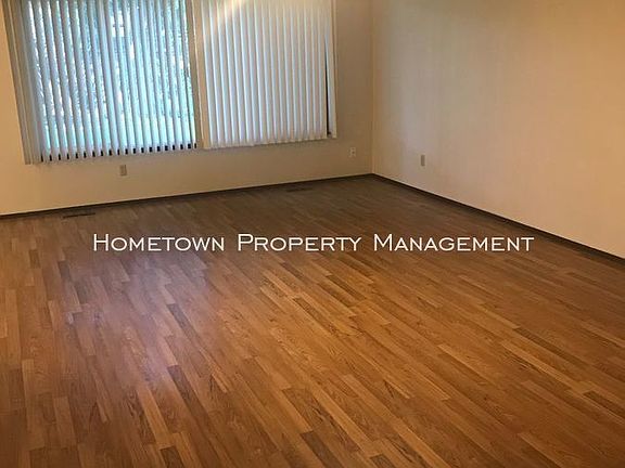 5th image of 6729 Alder Glen Dr SE