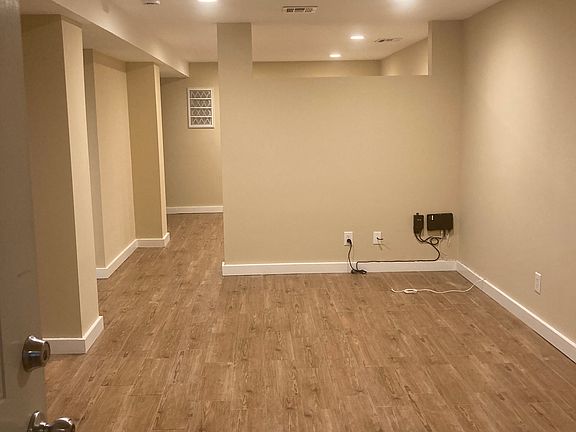 2nd image of 476 7th St #1