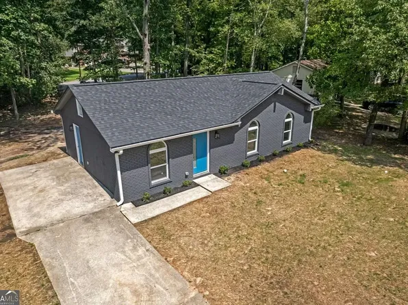 6010 Fieldcrest Dr, Morrow, GA 30260