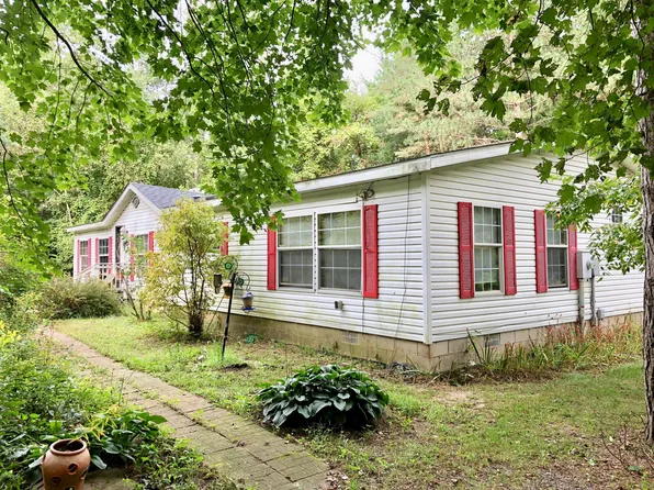 11923 Spencer Rd, Sumner, MI 48889