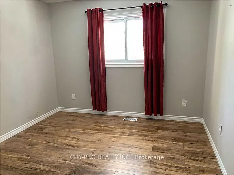 513370 2nd Line #MAIN FLOOR — Photo 6