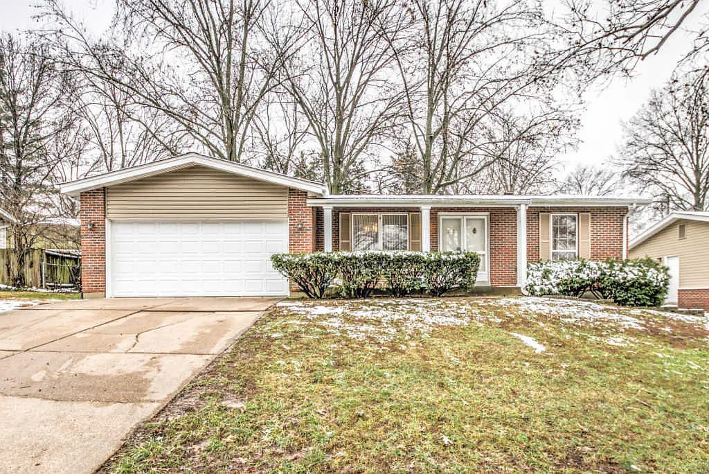 12176 Plainsman Dr photo 1