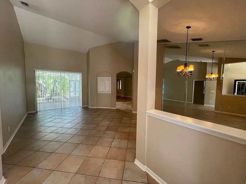 Building Photo - 18111 Pheasant Walk Dr