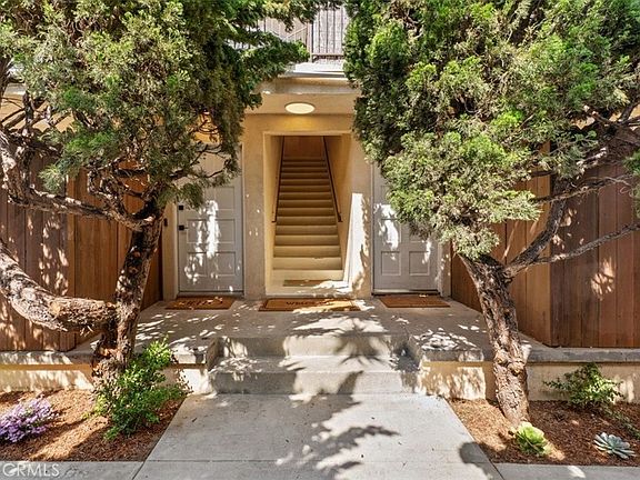 4th image of 1923 Gates Ave