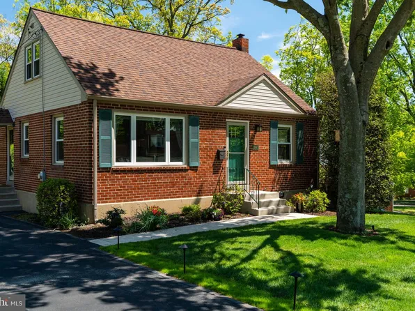 2887 Pennview Ave, Broomall, PA 19008