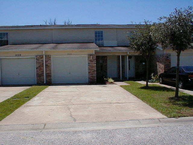 1st image of 1820 Whispering Oaks Ln