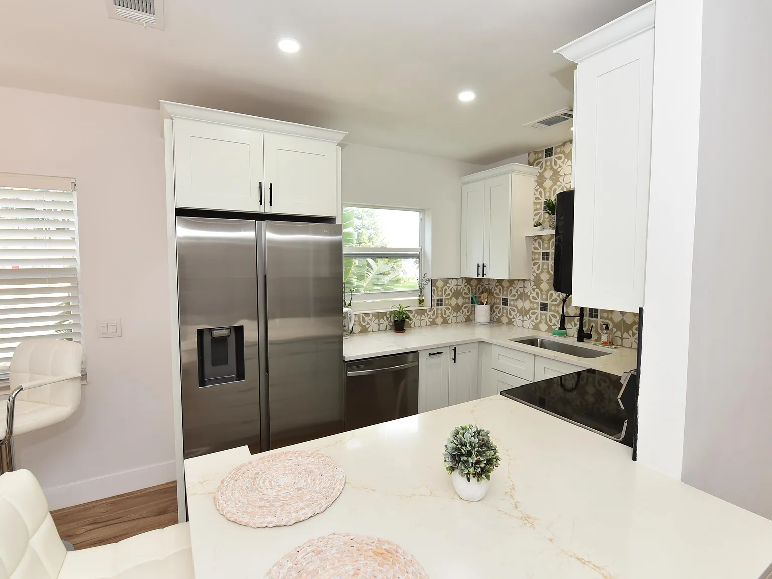 2 bed, 1.5 bath, 798 sqft, $1,500 — Photo 3