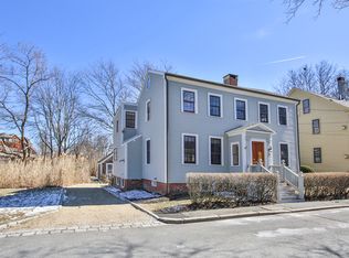 8 Merrimac Ct, Newburyport, MA 01950