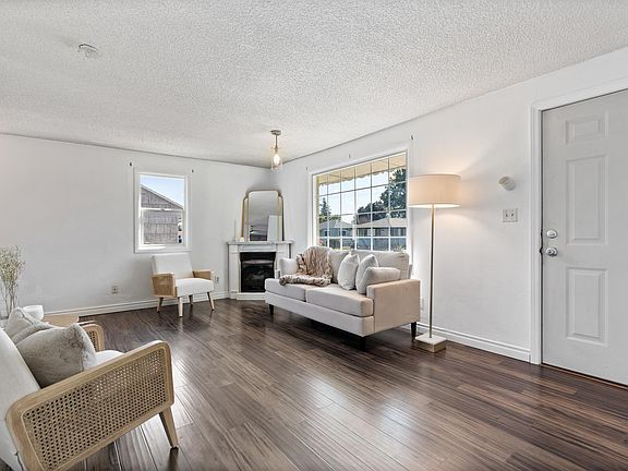 3rd image of 703 E Garland Ave