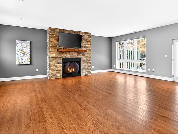 4th image of 20 S 19th St Unit 29