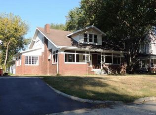 223 N 1st St, Vandalia, IL 62471