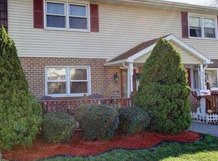 1848 Lakeside Dr, Middletown, PA 17057