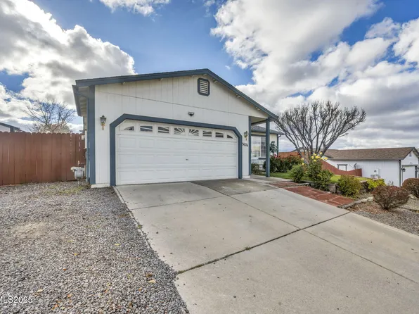 5676 Peach Ct, Sun Valley, NV 89433