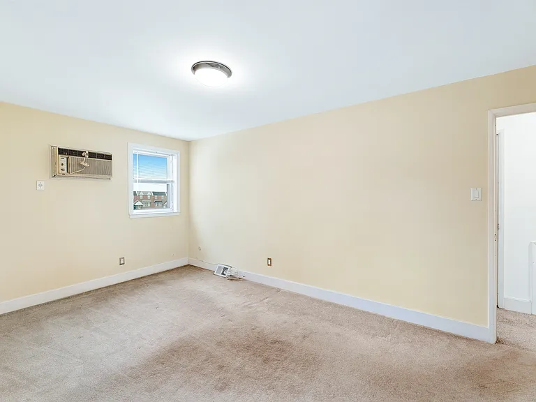 12450 Knights Rd #2 — Photo 32