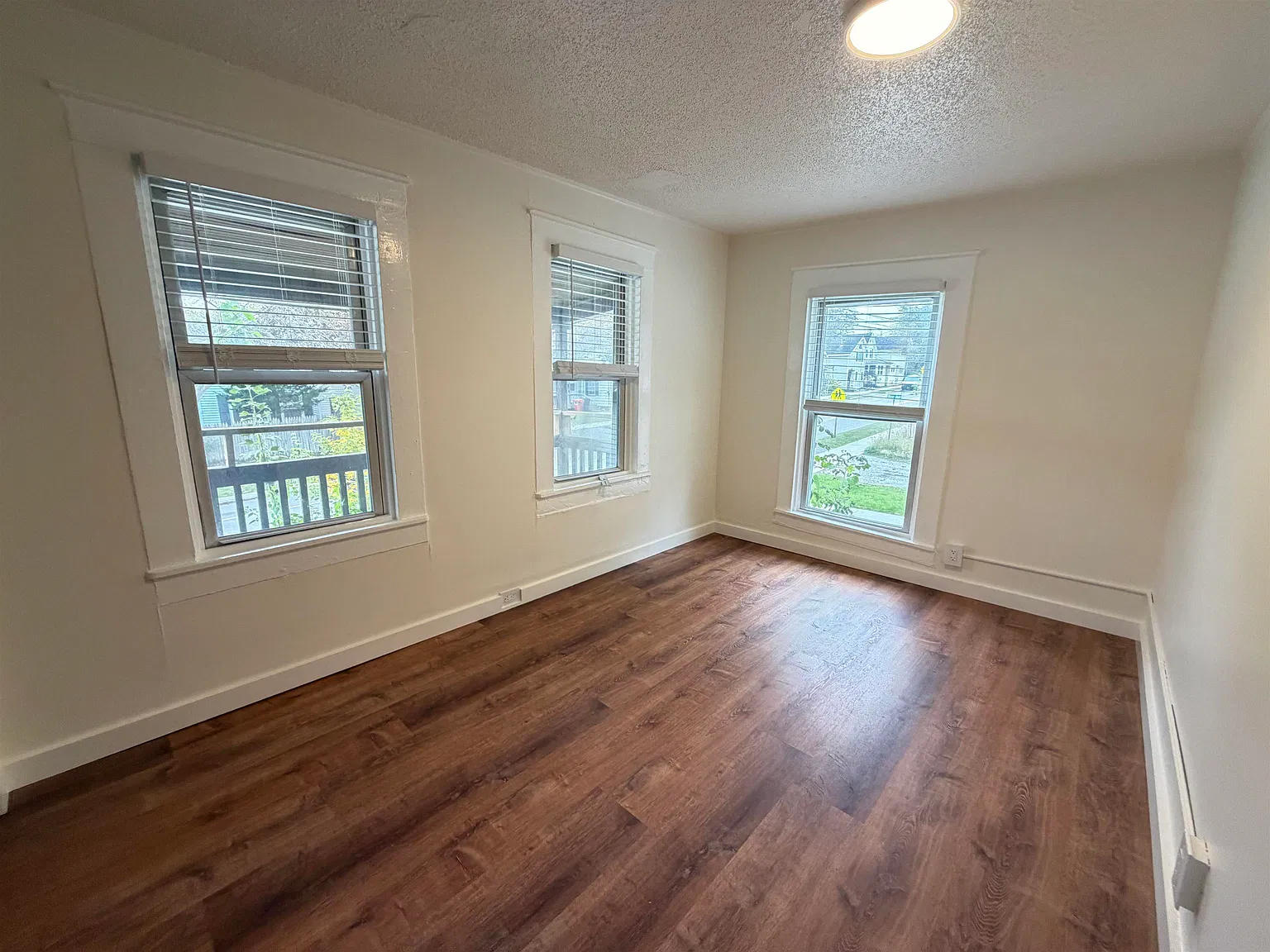 2 bed, 1.0 bath, 840 sqft, $1,850 — Photo 3