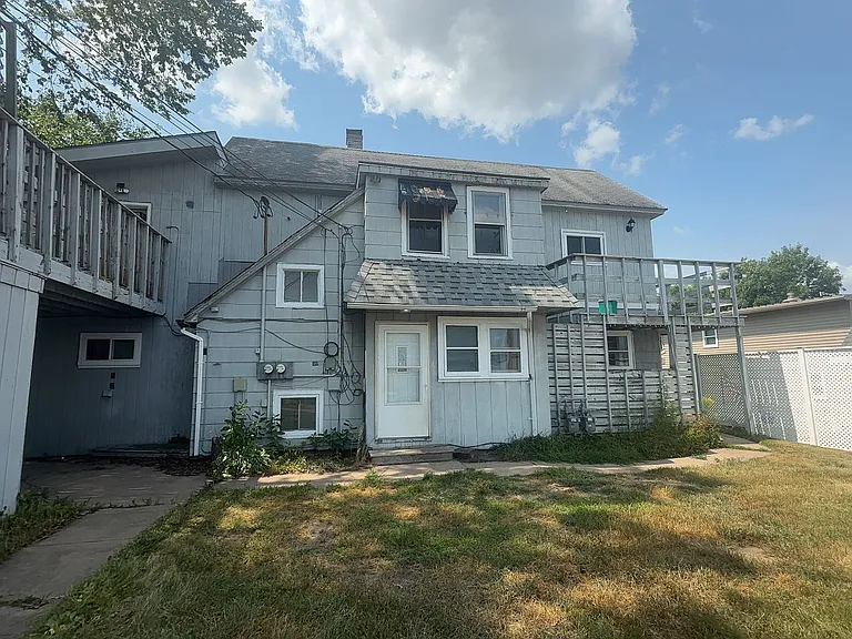 423 N 1st Ave — Photo 7