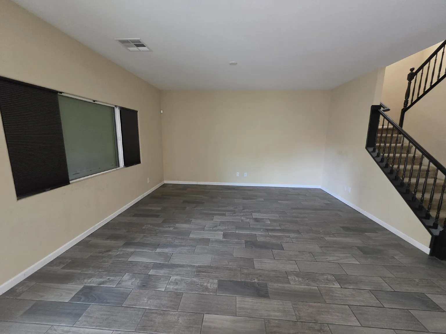 4 bed, 2.5 bath, 1687 sqft, $2,200 — Photo 3