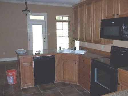 3rd image of 102 Coon Dr