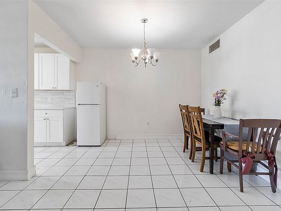 5th image of 52 NE 204th Street #31