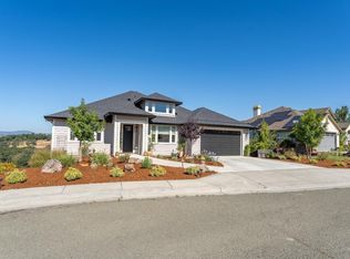 2412 Celestin Ct, Ukiah, CA 95482