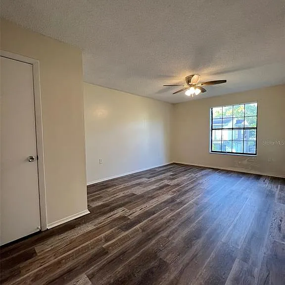 6043 Village Cir #6043 — Photo 14