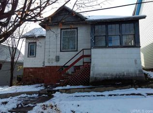 846 8th St, Lake Linden, MI 49945