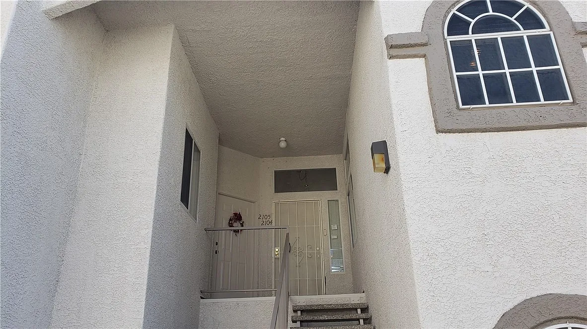 2 bed, 2.0 bath, 1025 sqft, $1,425 — Photo 2