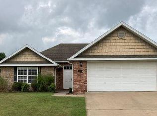 2523 Hilburn Ct, Springdale, AR 72762