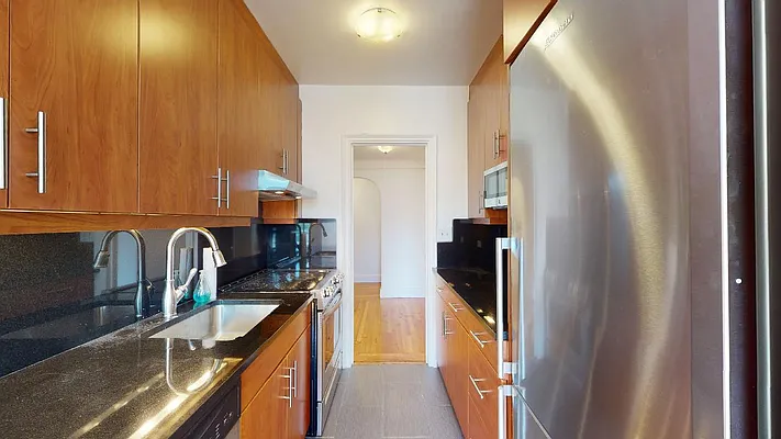 Rented by Bond New York | media 7