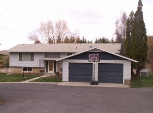 1084 Eid Rd, Moscow, ID 83843