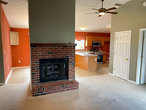 4th image of 1008 Port Collins Rd