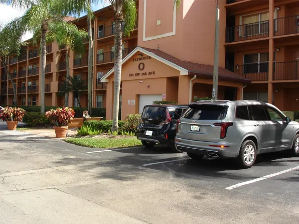571 SW 142 Avenue #106, Pembroke Pines, FL 33027