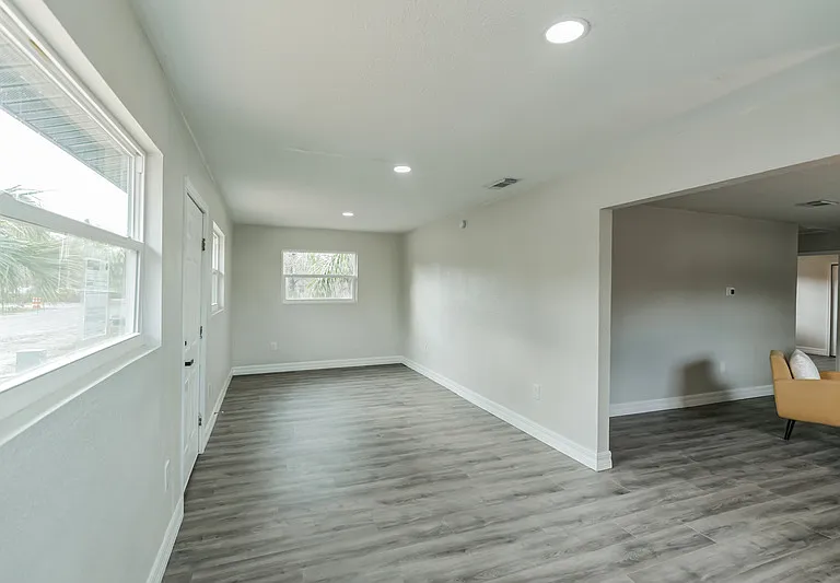 224 Singleton Ave — Photo 15