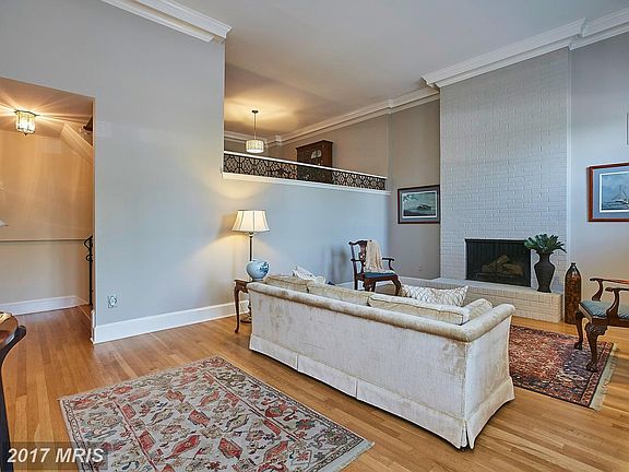4th image of 4622 21st St N